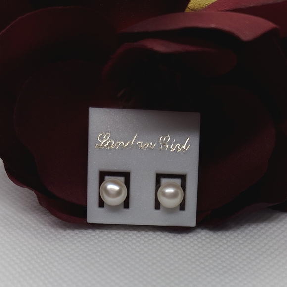 White Pearl Stud Earrings Landan Girl Real Pearl Stud Earrings - Picture 2 of 11